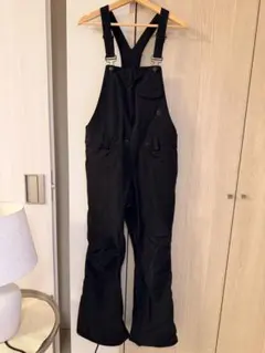 ボルコムvolcom スノボウエア ビブパンツ オーバーオール つなぎ 黒