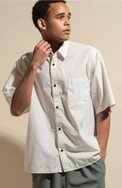 NUMERALS TYPEWRITER SHORT SLEEVED SHIRT