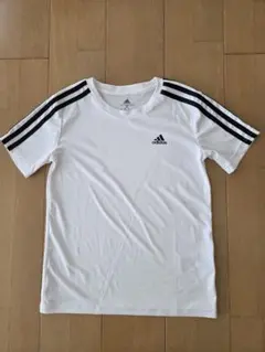 adidas ホワイト Tシャツ 140