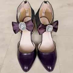 新品✨axes femme カメオブローチ付きアンクルリボンパンプス パープルのサムネイル