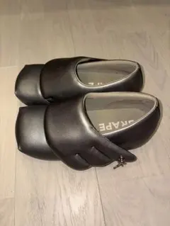 GRAPE Hotel Wings Platform Shoes グレー