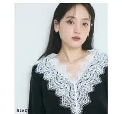 美品 ベースメントオンライン レースVネックニット