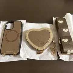 CUSTYPE モカ色 ハート型ポーチ付きケース　iPhone17