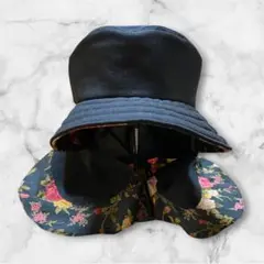 バケットハット 日除け　花柄×黒