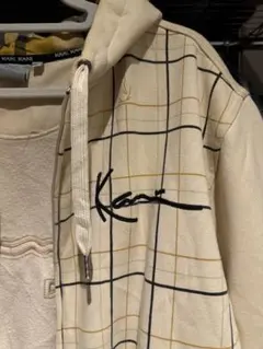 Item thumbnail for item a674fe32-dae2-440f-8e35-40cbd6f305fa