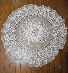 ホワイトレース編み円形テーブルクロス