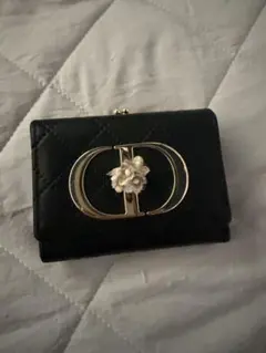 キルティング　がま口　DiorのBoXの飾りをつけた三つ折り財布