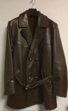 アナトミカの美学が息づく、希少なフレンチ・モーターサイクルレザーコート