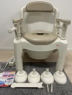 ポータブルトイレ　インテリアタイプ　美品　中古 楽天市場】【中古】 仮設トイレ 和式 汲み取り式 0.4坪 0.9畳