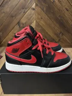 NIKE エアジョーダン1 MID