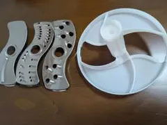 【最終価格】ブラウンブレンダー　フードプロセッサー用 スライサー　千切りツールのサムネイル