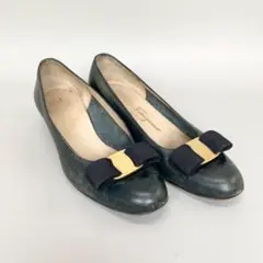 美品 Salvatore Ferragamo パンプス ネイビー ヴァラリボン