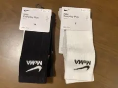 新品☆Nike×MoMA靴下2足セットナイキソックスMモマ黒白ニューヨークNYC
