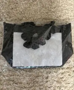 ザッカマート A4多機能2WAYハンドルフリルトートバッグ