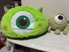 4/1迄限定値下げ マイク・ワゾウスキーぬいぐるみとクッションセット