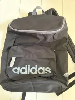 adidas リュック 黒 赤内側