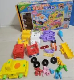 美品アンパンマン　くみたてDIY ねじねじチェンジ！はたらくのりもの