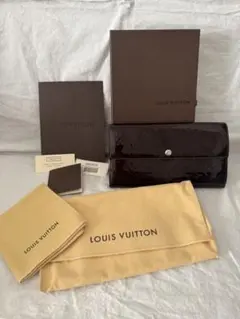 LOUIS VUITTON ポルトフォイユサラ モノグラム アマラント ヴェルニ