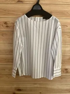 UNTITLED アンタイトル　ストライプ長袖シャツ