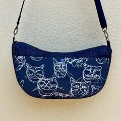 ラウンドショルダーバッグ★紺地にシルバーラメの猫×岡山産デニムのサムネイル