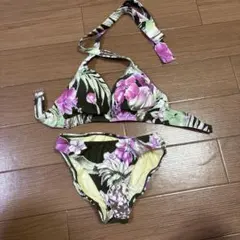 ICB⭐︎花柄　ホルターネックビキニのサムネイル