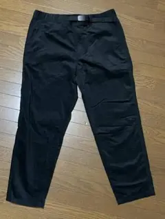 GU/ジーユー　テーパードアンクルパンツ　サイズL