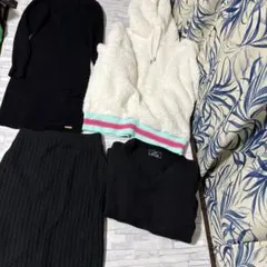 Radyフード付きボアニットと黒セットアップ4点セット