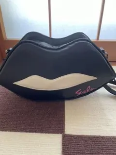 Scolarリップモチーフ ショルダーバッグのサムネイル
