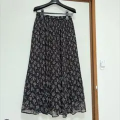 Discoat 黒地 花柄 プリーツスカート F