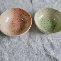 花模様の陶器小皿2個セット