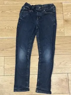 Item thumbnail for item d8ba61f8-8c04-4edc-b6ce-f7bf5a40f9be