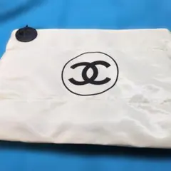 CHANEL ノベルティポーチ　ホワイト　新品未使用品