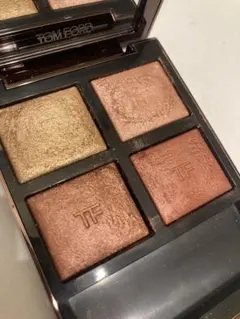 トムフォード　ゴールデンアワー　40A TOM FORD アイシャドウパレット