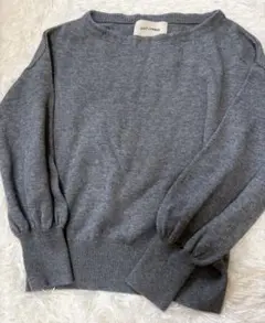 LILLY LYNQUE グレー 長袖ニットセーター