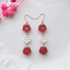 【P330】3連 お花 ピアス フラワー 赤色 揺れるピアス ハンドメイド