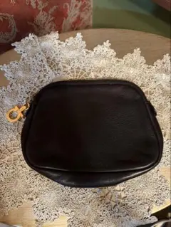 Salvatore Ferragamo（フェラガモ）のヴィンテージ・ポーチのサムネイル