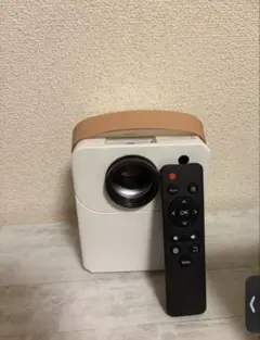 ポータブルプロジェクター 本体 リモコン・電源ケーブル付 - メルカリ
