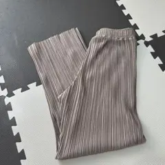 コルザ　プリーツパンツ　Mサイズ　ベージュのサムネイル