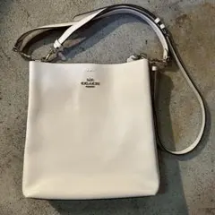 ショルダーバッグ　COACH コーチ　モリー　バケットのサムネイル