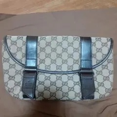 ら*む様 GUCCI GGパターン ボディバッグ