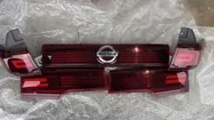 エルグランド e52加工テールランプ一式のサムネイル