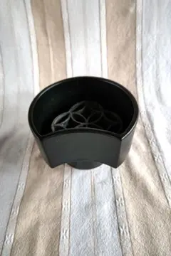 【花器】黒 半円形 フラワーベース 花器 花どめ付き★
