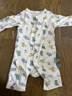 恐竜柄ロンパース 70サイズ　長袖