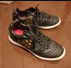 SVOLME　フットサルシューズ　22.5cmのサムネイル