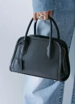 美品】PAPILLONNER レザーミニボストンバッグ 2way 黒 - メルカリ