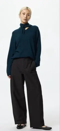 UNIQLO ジャージーバレルレッグパンツ　黒