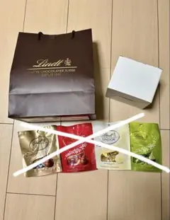 Lindt リンツ ドイツ限定 空き缶 クリスマス - メルカリ
