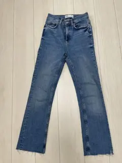 ZARA デニム ブーツカット　ジーンズ