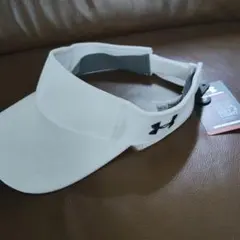 UNDER ARMOUR サンバイザー ホワイトのサムネイル