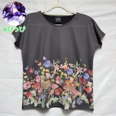 782.イズスカラー 花柄Tシャツのサムネイル